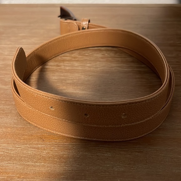 Chanel Brown Tortoise Shell Logo Belt - Picture 6 of 8